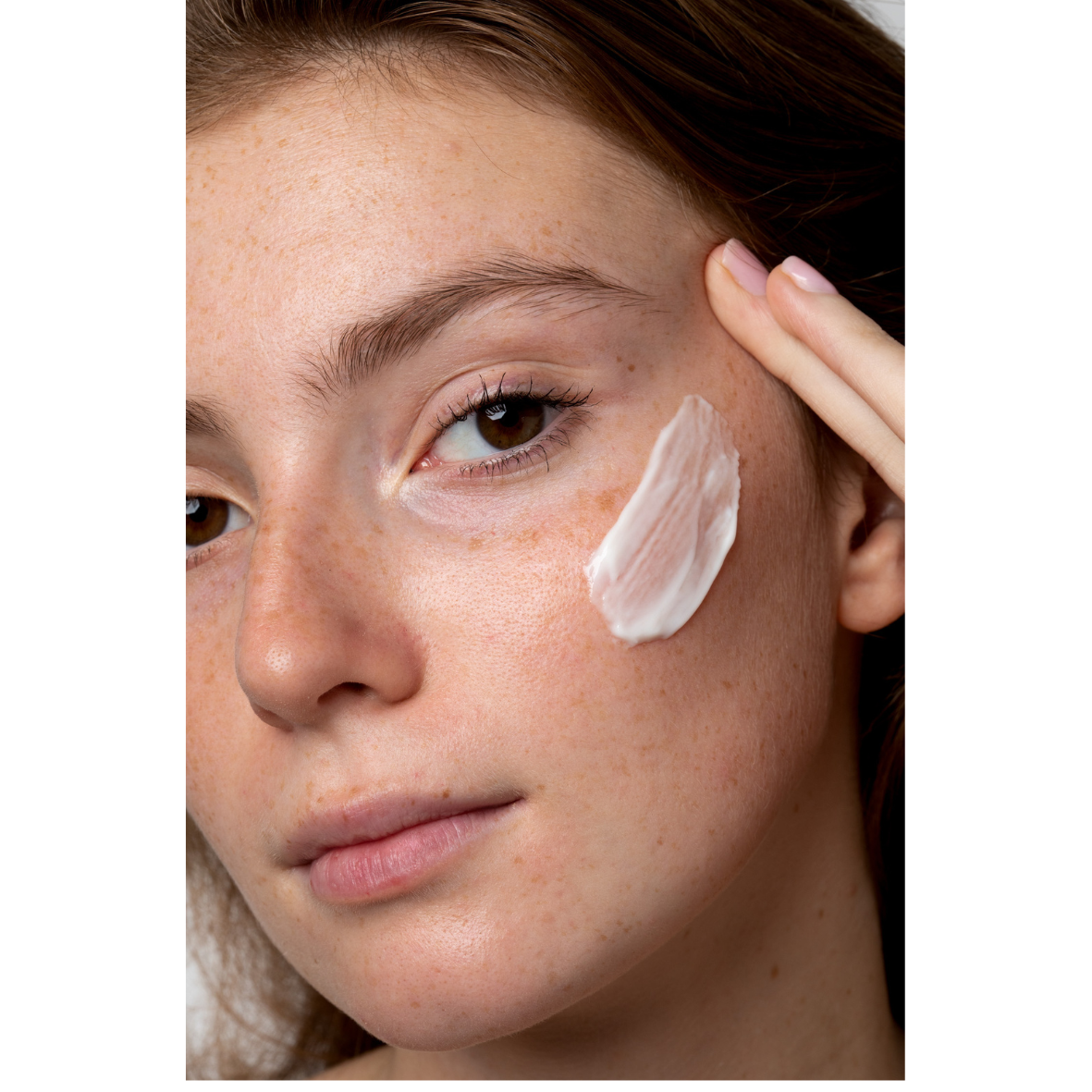 TIME TO REPAIR - Soin nuit régénérant raffermissant universel par DEMAIN BEAUTY – mise en situation du produit