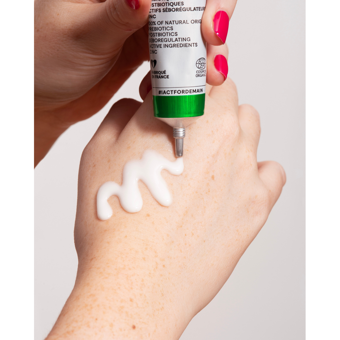 BALANCE YOUR PORES  - Soin anti-imperfections par DEMAIN BEAUTY – mise en situation du produit