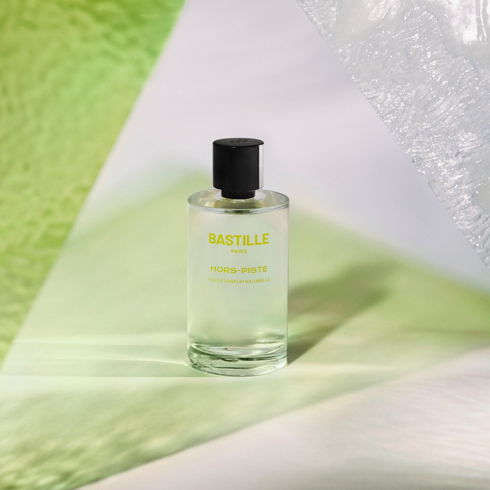 HORS-PISTE - Eau de parfum par BASTILLE – mise en situation du produit
