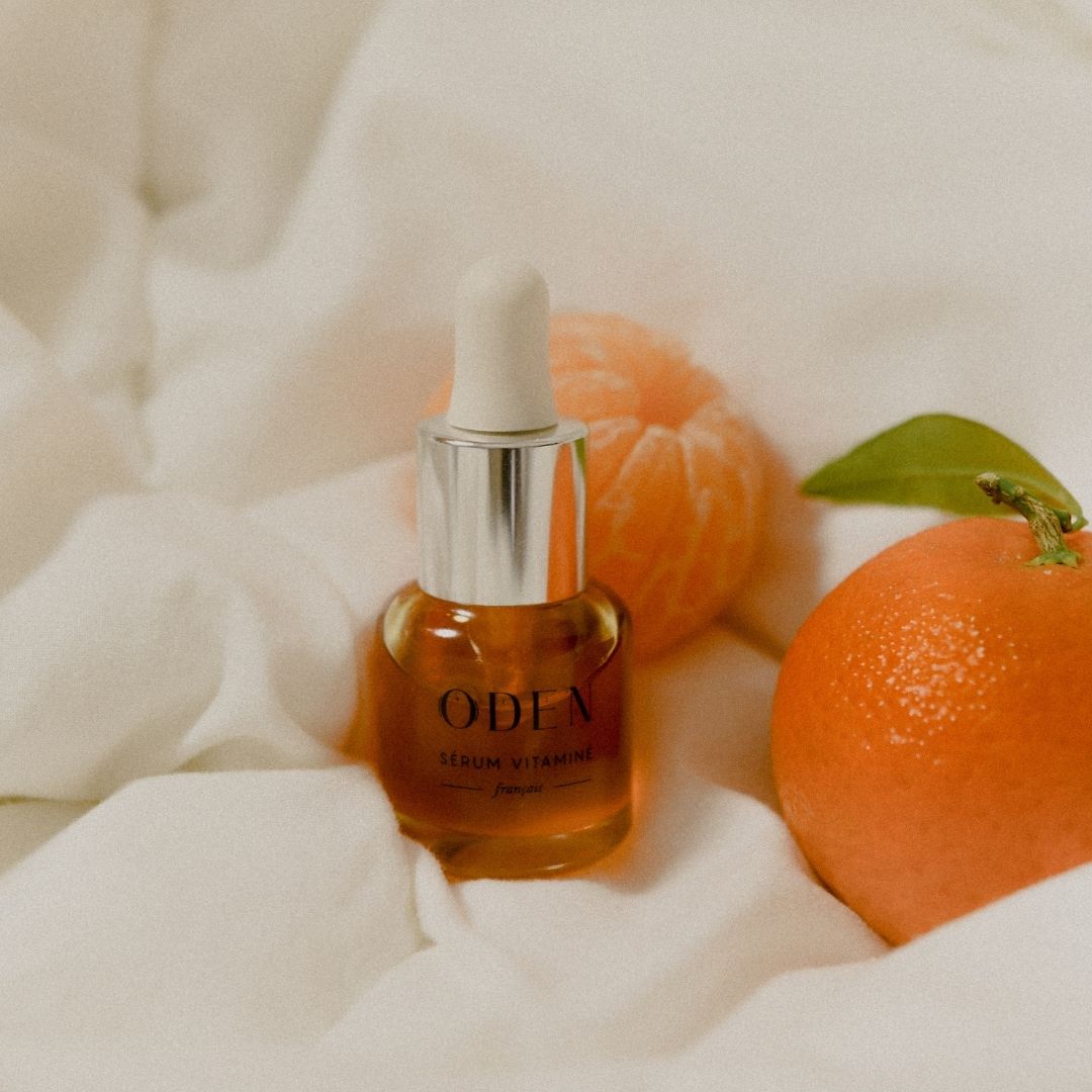 Sérum vitaminé Oden avec une clémentine