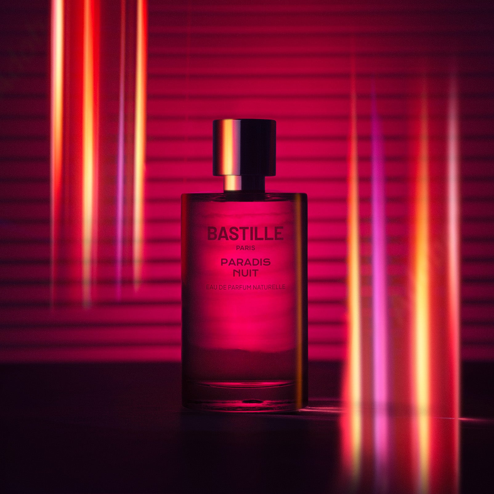 PARADIS NUIT - Eau de parfum par BASTILLE – mise en situation du produit
