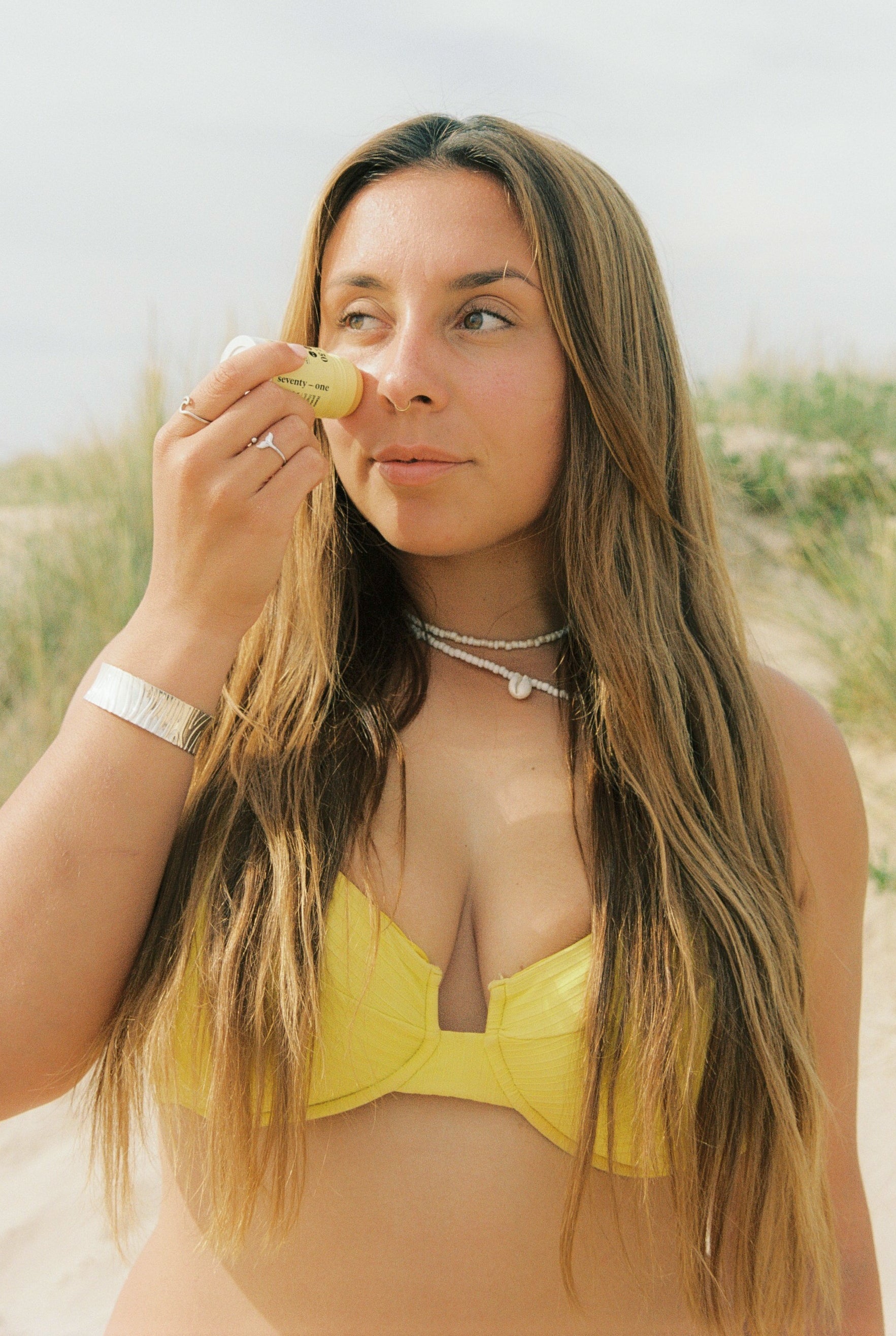 SunKissed SPF50 - Stick Solaire par SEVENTYONE PERCENT – texture du produit