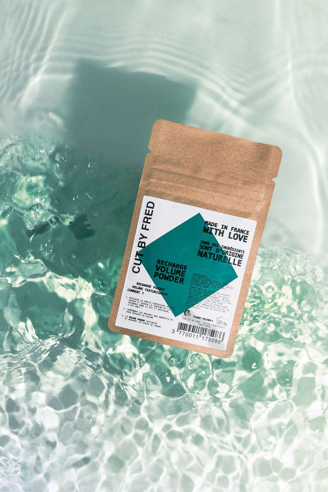 Vegan Volume Powder - Shampoing Sec par CUT BY FRED – présentation de la recharge